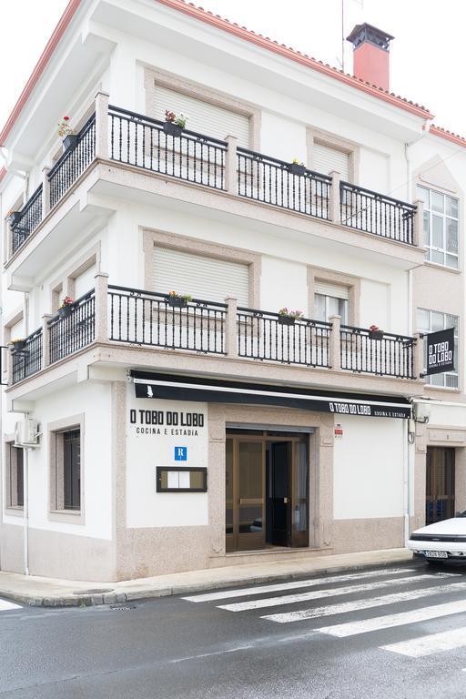 O Tobo Do Lobo Hotel Melide Exterior photo